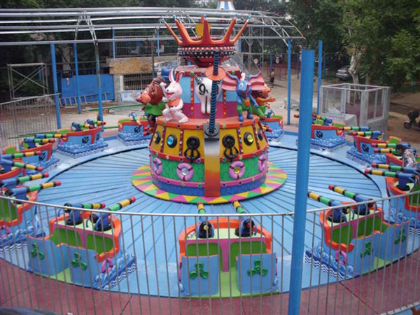 激戰(zhàn)加勒比海盜游樂(lè)設(shè)備